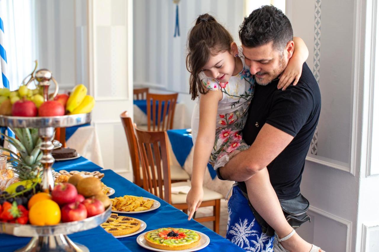 רימיני Hotel Holland מראה חיצוני תמונה