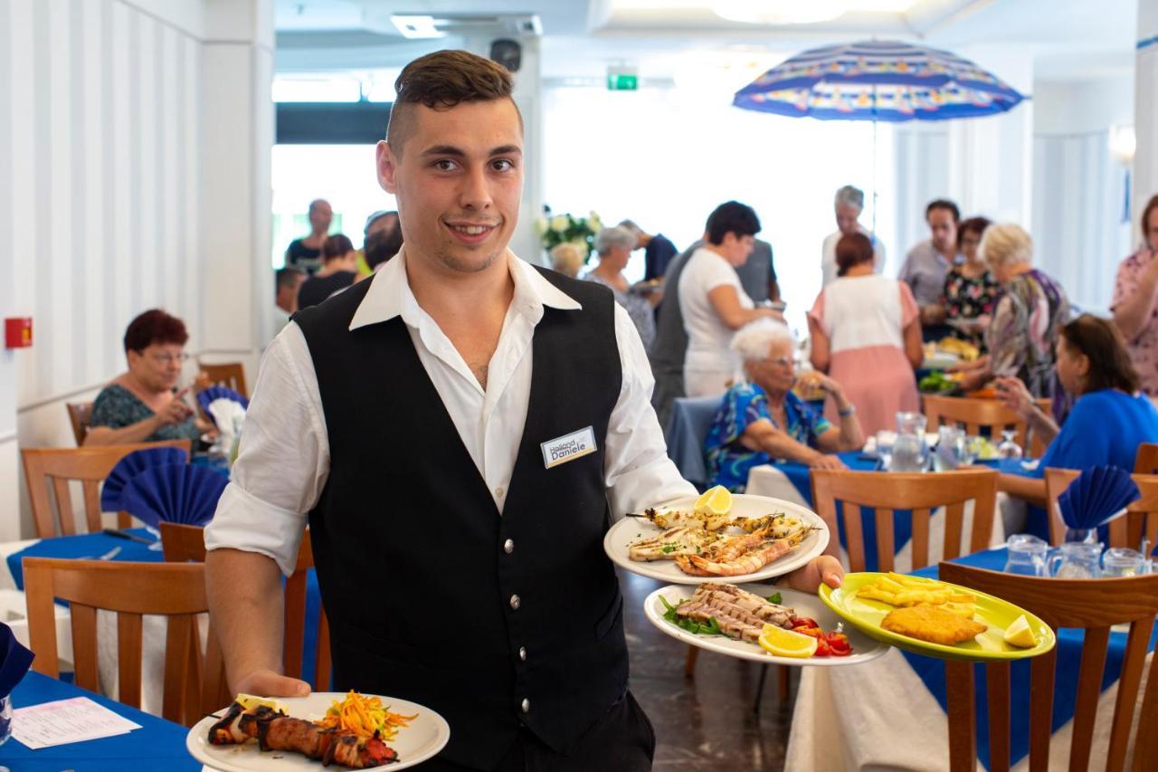 רימיני Hotel Holland מראה חיצוני תמונה